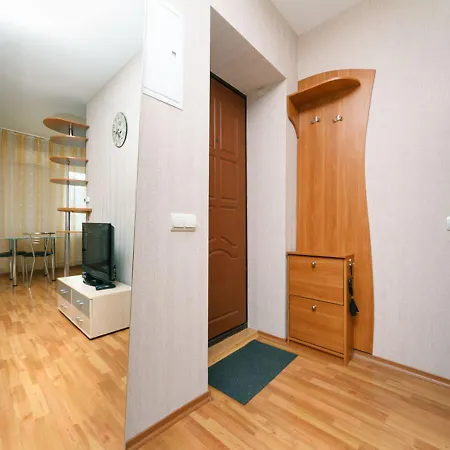 Apartament On Mechnykova 7