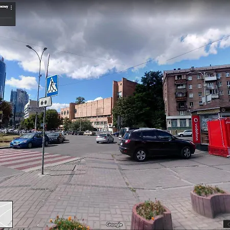On Mechnykova 7 *